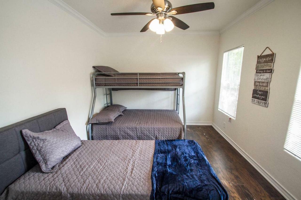 Hays St Cozy Remodeled 2Br/2Ba House Sleeps 8 Apartman San Antonio Kültér fotó