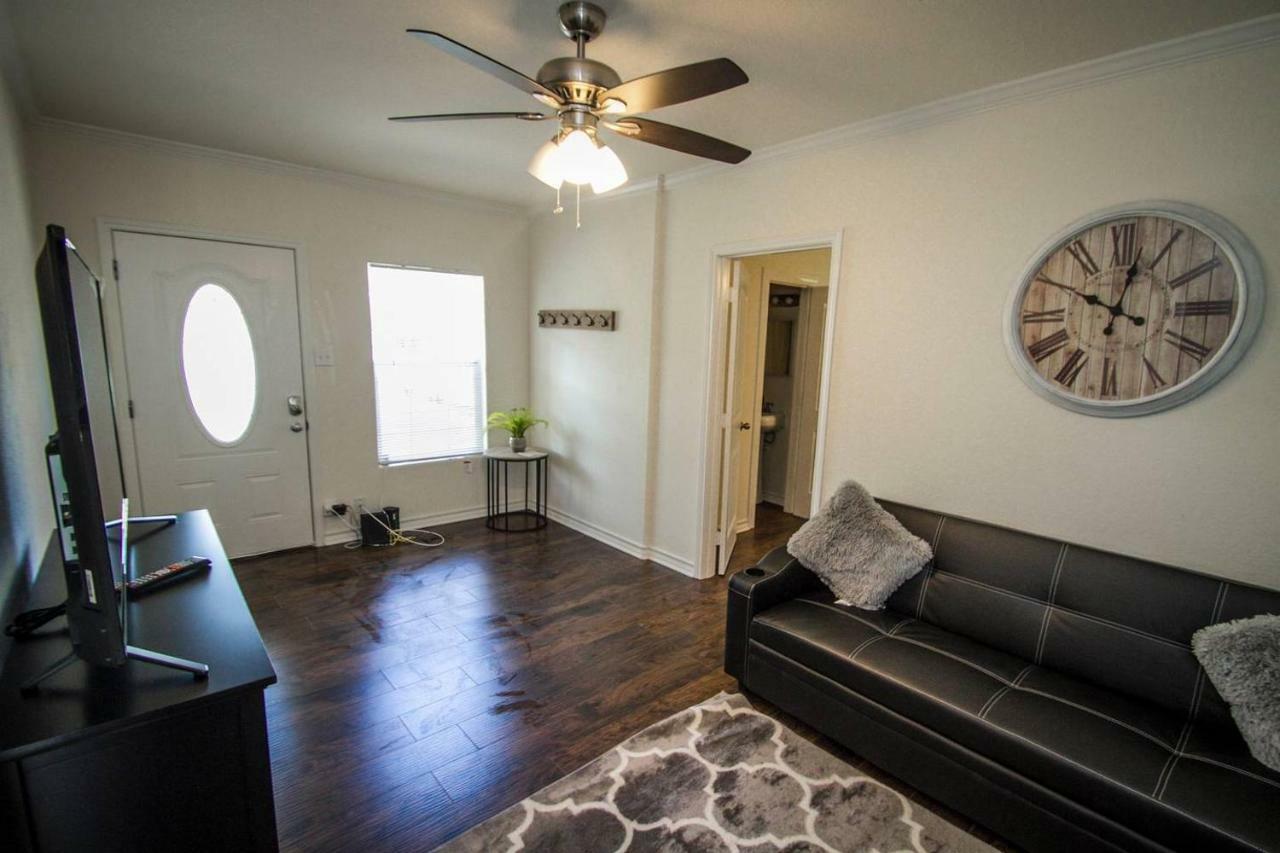 Hays St Cozy Remodeled 2Br/2Ba House Sleeps 8 Apartman San Antonio Kültér fotó