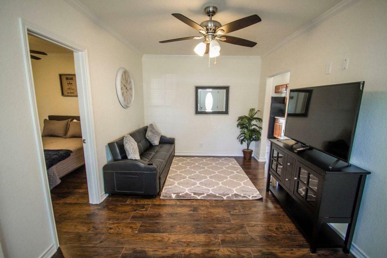 Hays St Cozy Remodeled 2Br/2Ba House Sleeps 8 Apartman San Antonio Kültér fotó